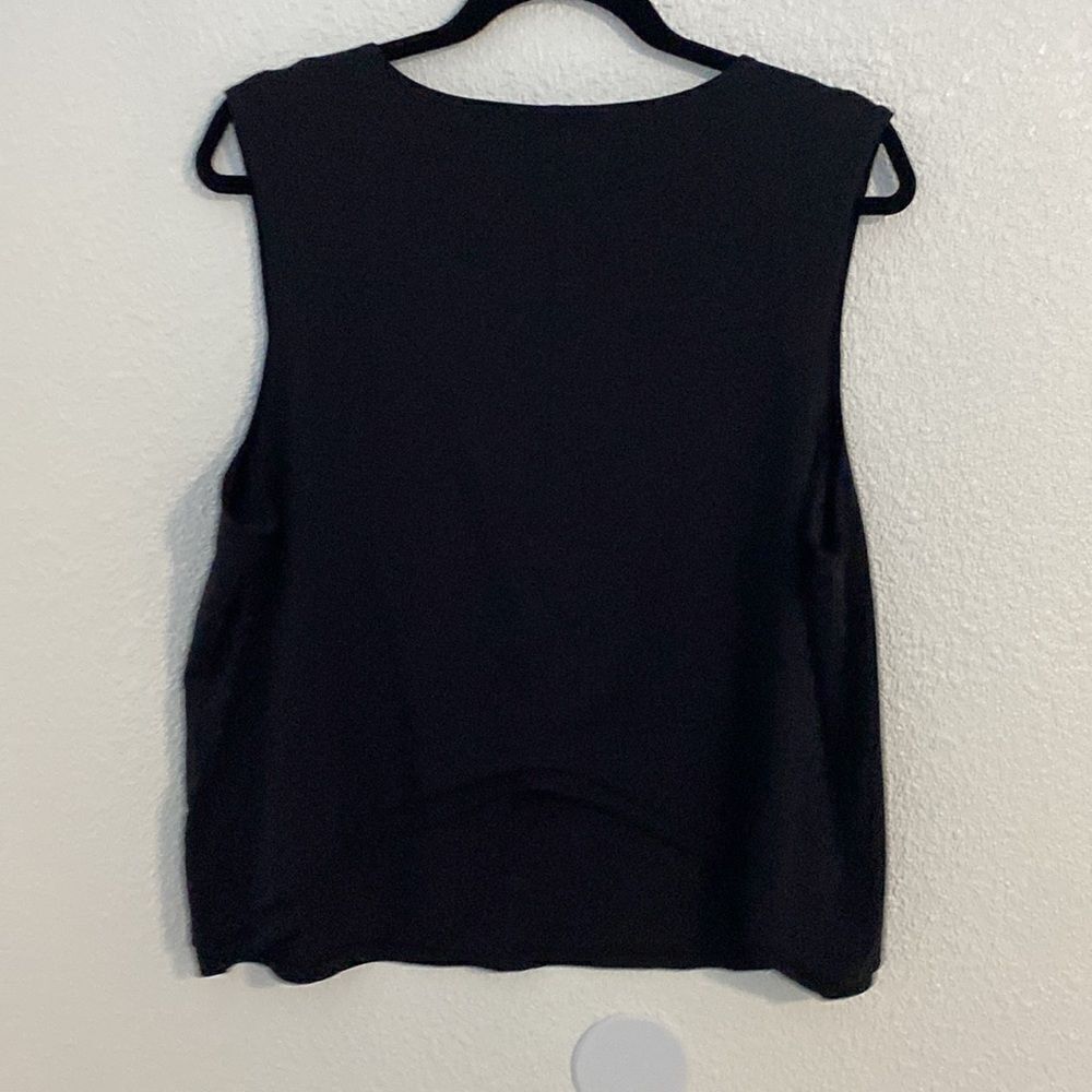 Athleta- Black tank with high rise back detail- Size XL - Picture 4 of 6
